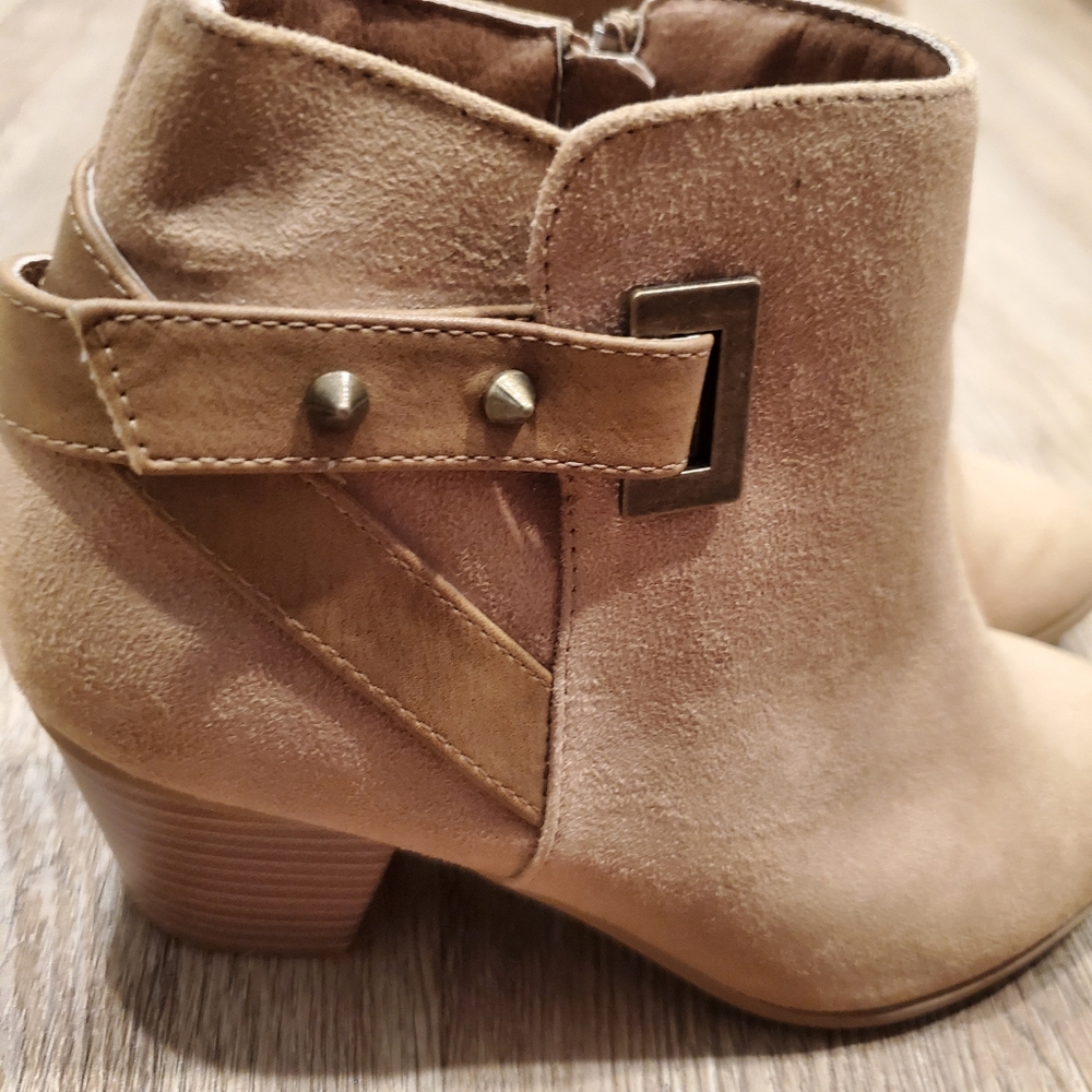 Booties - Picture 3 of 10